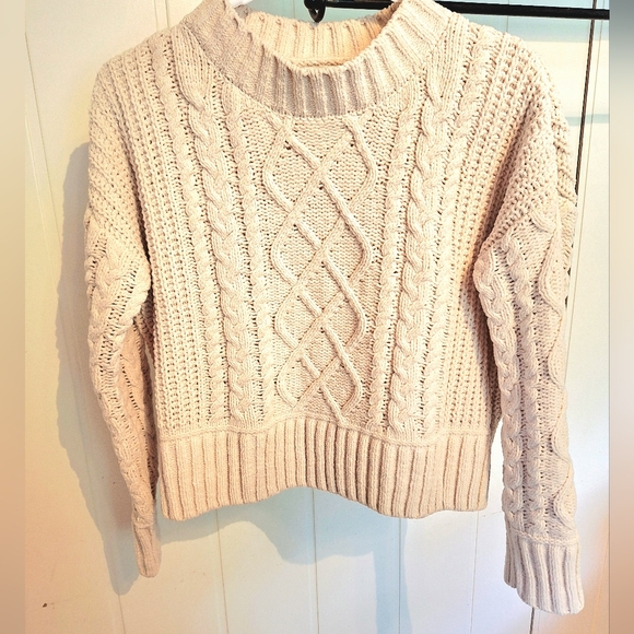 Hippie Rose Cable Cropped Knit Sweater in Cream Size S Very Good Condition Soft - Picture 1 of 3
